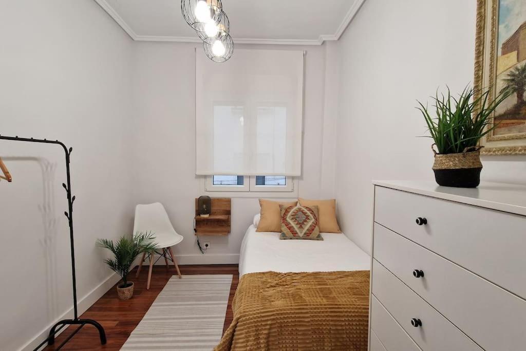 Cozy Apartment In The City Center By Aloha Бильбао Экстерьер фото