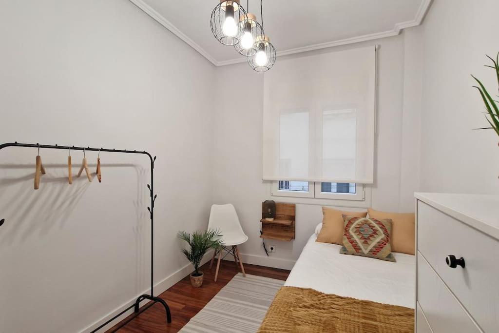 Cozy Apartment In The City Center By Aloha Бильбао Экстерьер фото